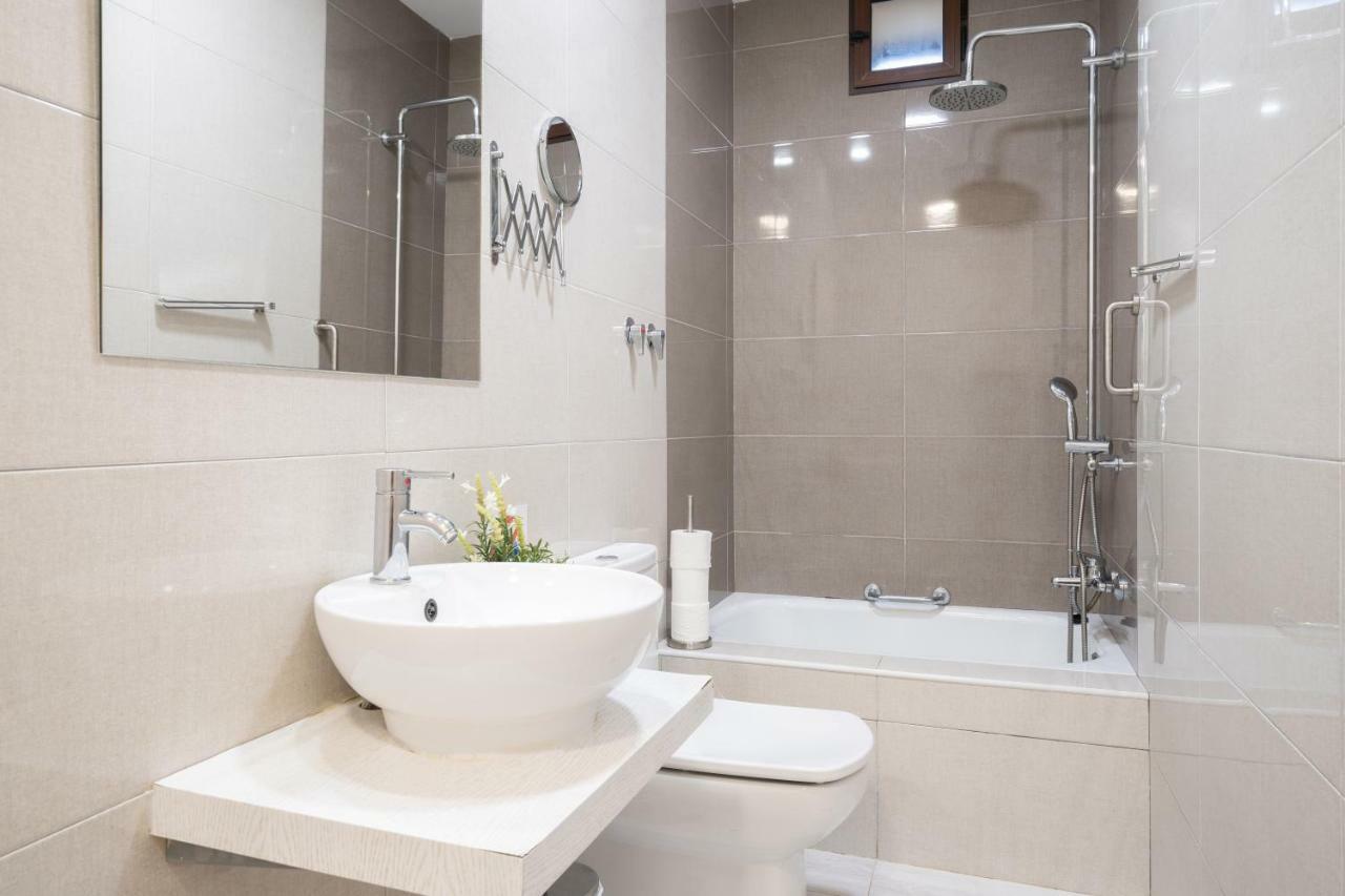 Cdz - Bella Apartamento Centrico Cádiz Buitenkant foto
